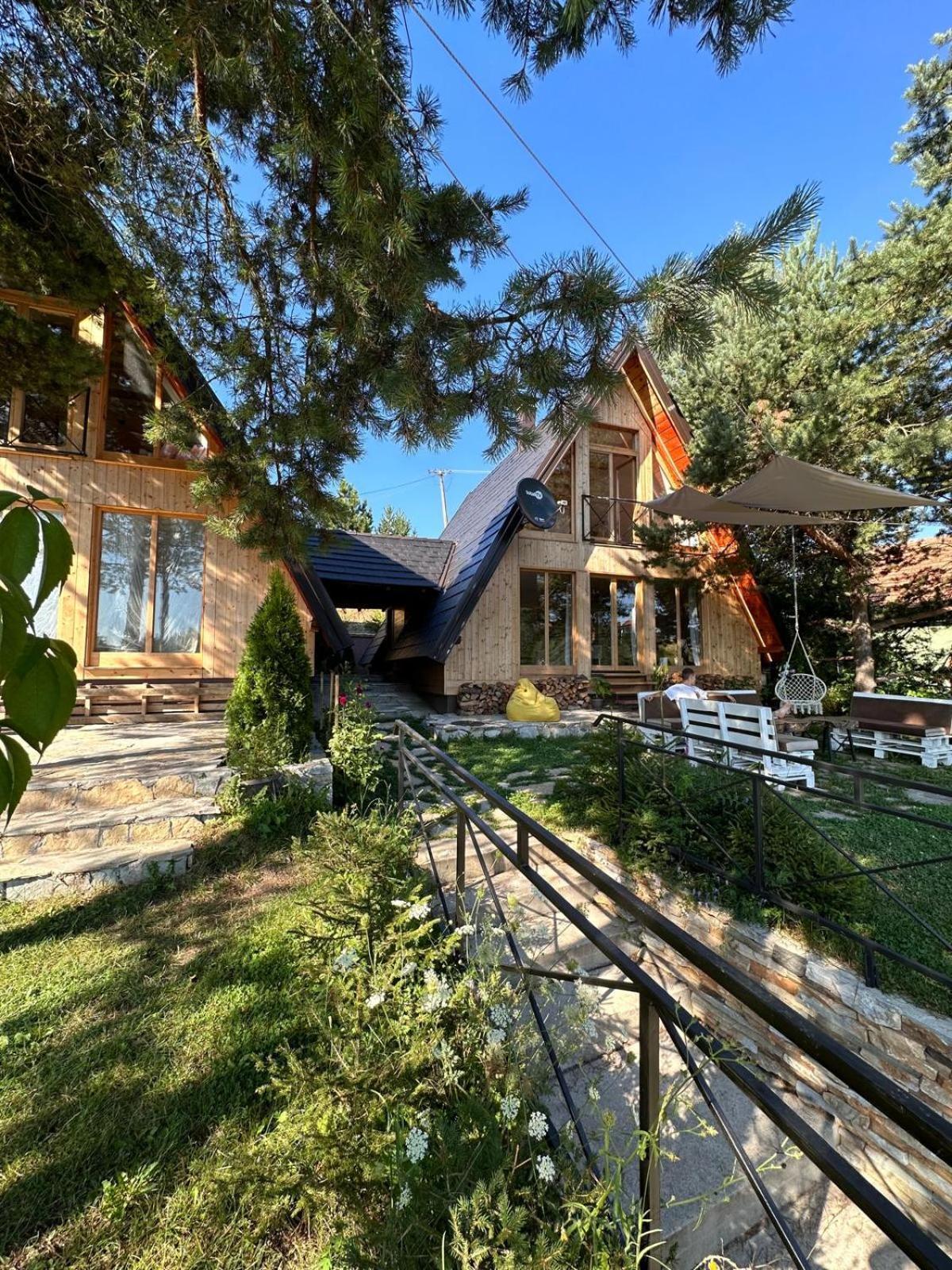 Pine Cabins Златибор Экстерьер фото